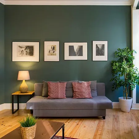 Gloria By Hill Apartment *