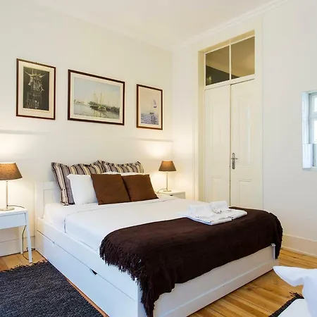 Gloria By Hill Apartment *