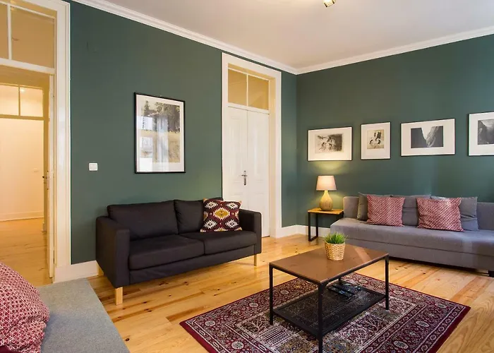 Gloria By Hill Apartman *