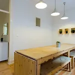 Gloria By Hill Apartament