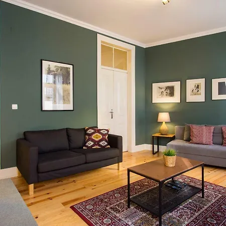 Gloria By Hill Apartament *
